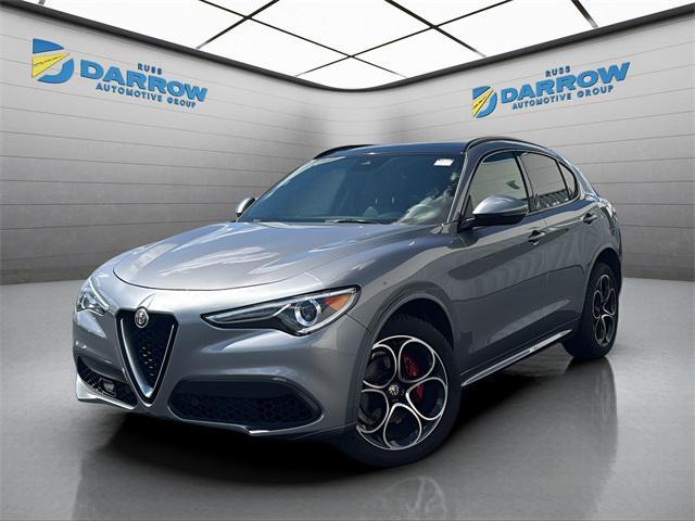 Photo of 2021 Stromboli Gray Metallic Alfa Romeo Stelvio