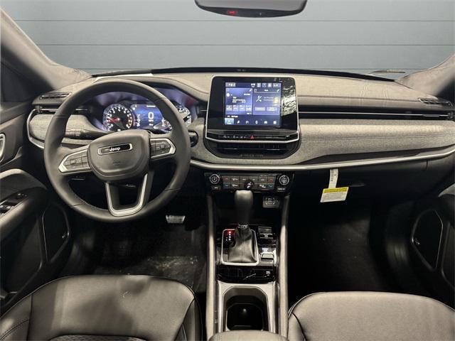 Photo of 2025 Bright White Clearcoat Jeep Compass