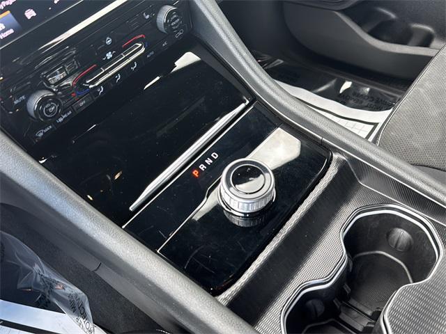 Photo of 2024 Bright White Clearcoat Jeep Grand Cherokee L