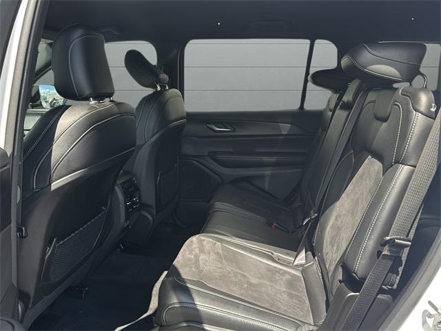 Photo of 2024 Bright White Clearcoat Jeep Grand Cherokee L