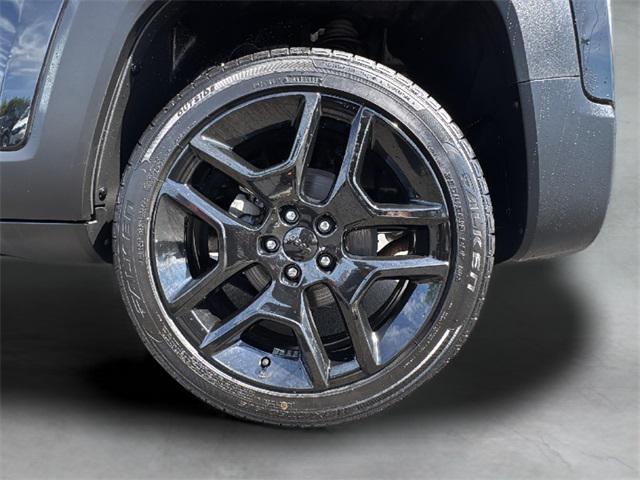 Photo of 2020 Black Clearcoat Jeep Renegade