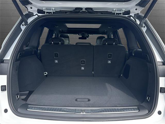 Photo of 2025 Bright White Clearcoat Jeep Grand Cherokee