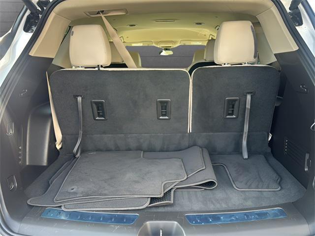 Photo of 2022 Summit White Buick Enclave