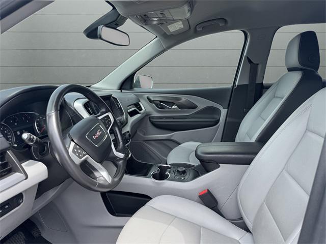 Photo of 2022 White Frost Tricoat GMC Terrain