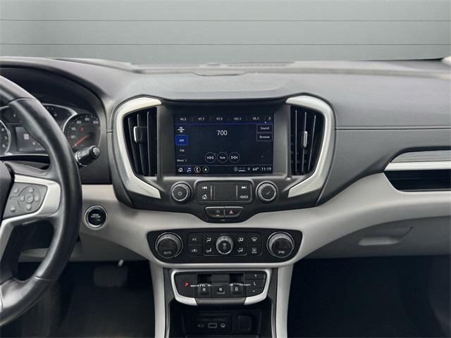 Photo of 2022 White Frost Tricoat GMC Terrain