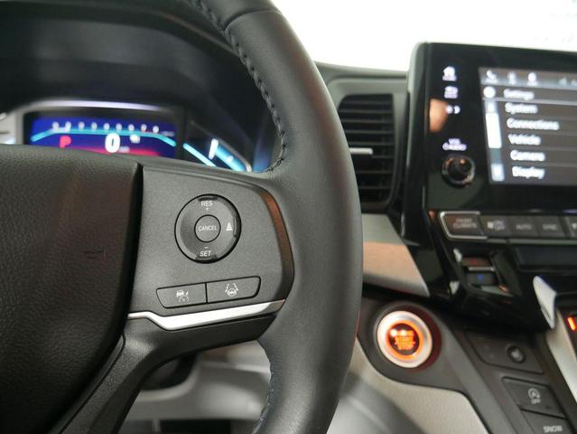 Photo of 2023 Lunar Silver Metallic Honda Odyssey