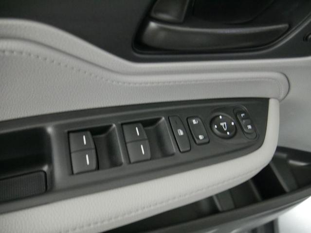 Photo of 2023 Lunar Silver Metallic Honda Odyssey