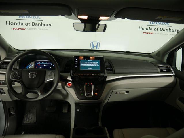 Photo of 2023 Lunar Silver Metallic Honda Odyssey