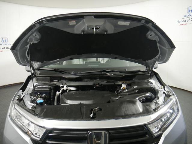 Photo of 2023 Lunar Silver Metallic Honda Odyssey