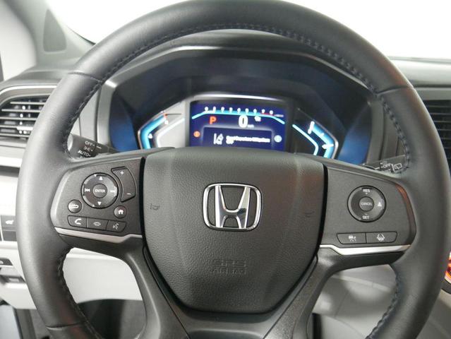 Photo of 2023 Lunar Silver Metallic Honda Odyssey