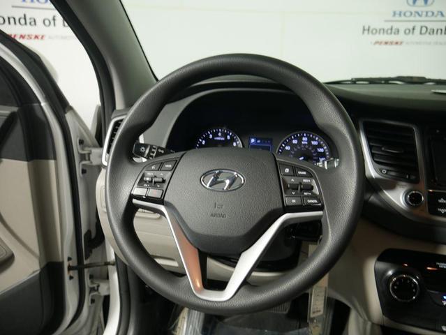 Photo of 2018 Dazzling White Hyundai TUCSON