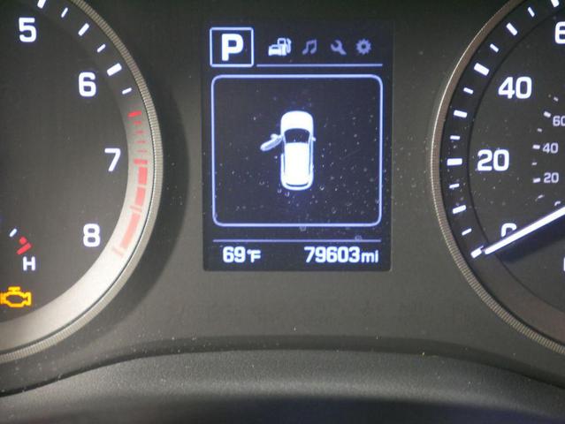 Photo of 2018 Dazzling White Hyundai TUCSON
