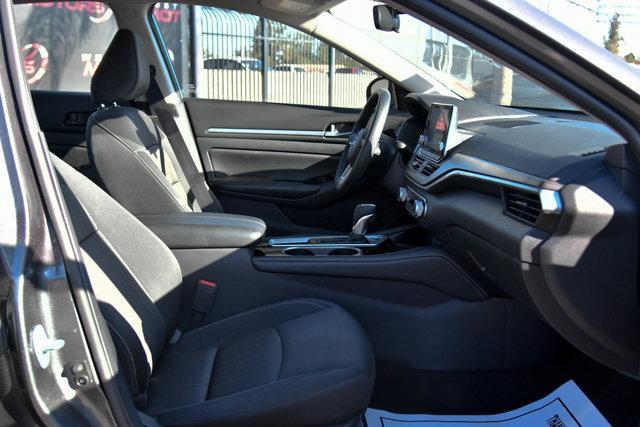 Photo of 2023 Gun Metallic Nissan Altima