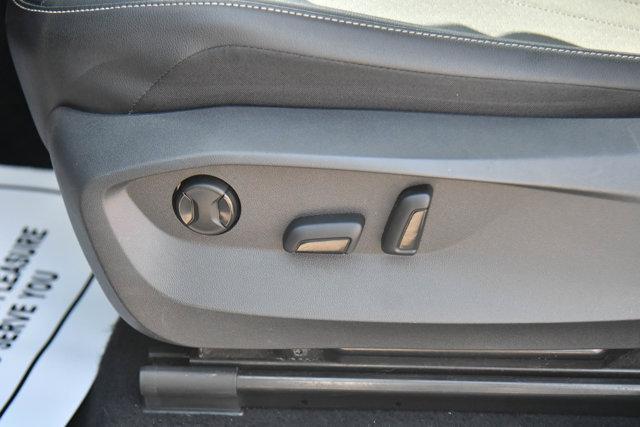 Photo of 2022 Pure White Volkswagen Tiguan