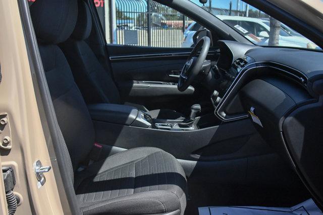 Photo of 2023 Sand Hyundai SANTA CRUZ