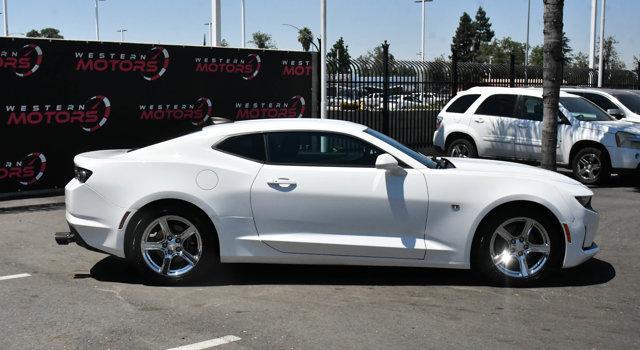Photo of 2020 Summit White Chevrolet Camaro