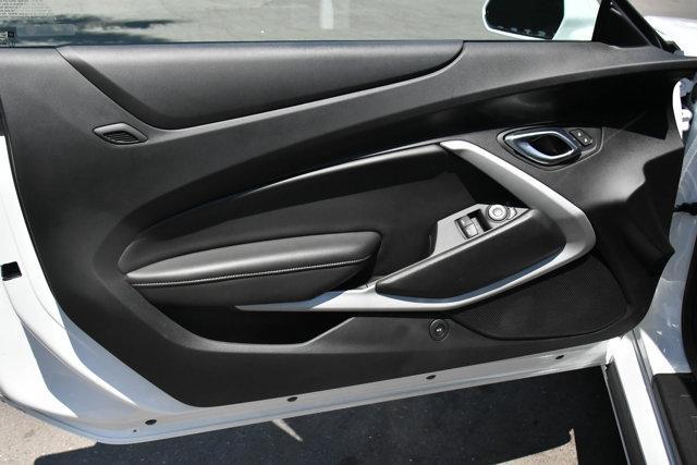 Photo of 2020 Summit White Chevrolet Camaro