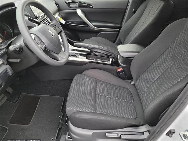 Photo of 2025 White Diamond Mitsubishi Eclipse Cross