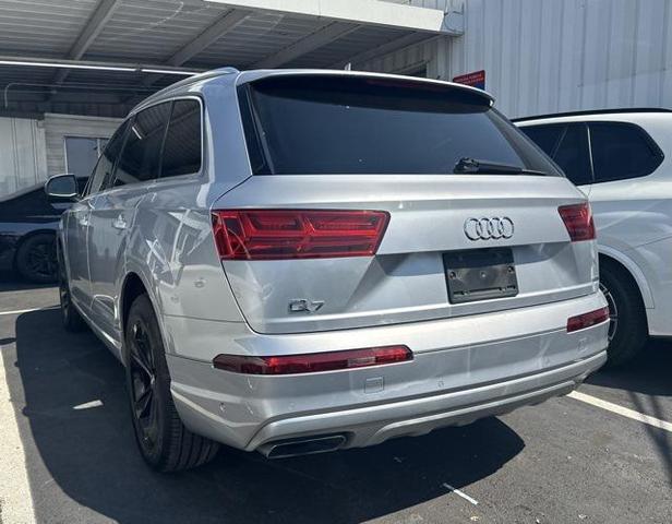 Photo of 2019 Silver Metallic Audi Q7