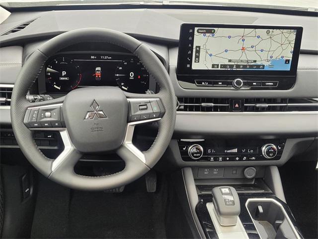 Photo of 2025 Alloy Silver Metallic Mitsubishi Outlander
