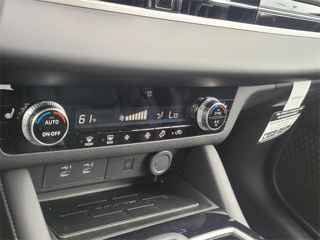 Photo of 2025 Alloy Silver Metallic Mitsubishi Outlander