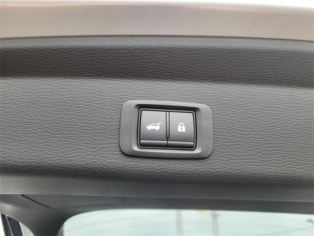 Photo of 2025 Alloy Silver Metallic Mitsubishi Outlander