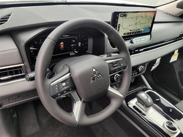 Photo of 2025 Alloy Silver Metallic Mitsubishi Outlander