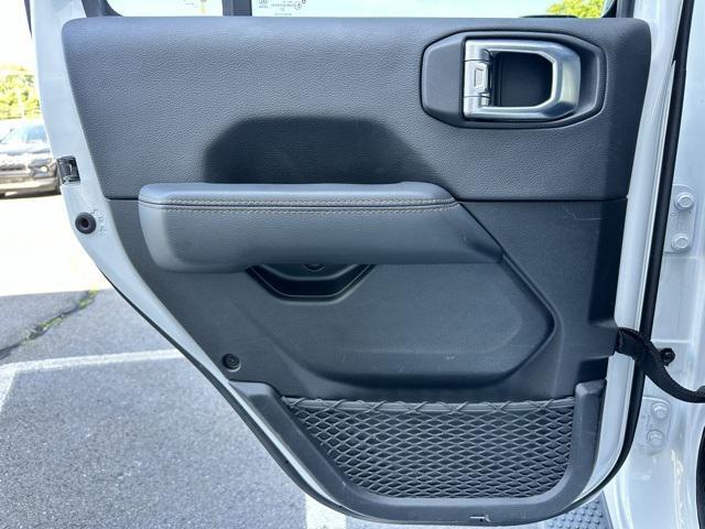 Photo of 2022 Bright White Clearcoat Jeep Wrangler Unlimited
