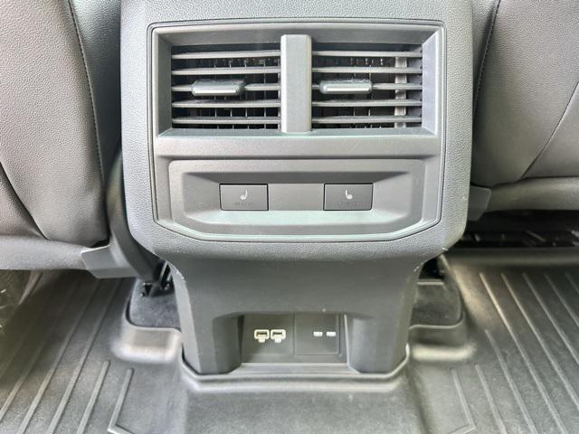 Photo of 2020 Pure White Volkswagen Atlas Cross Sport