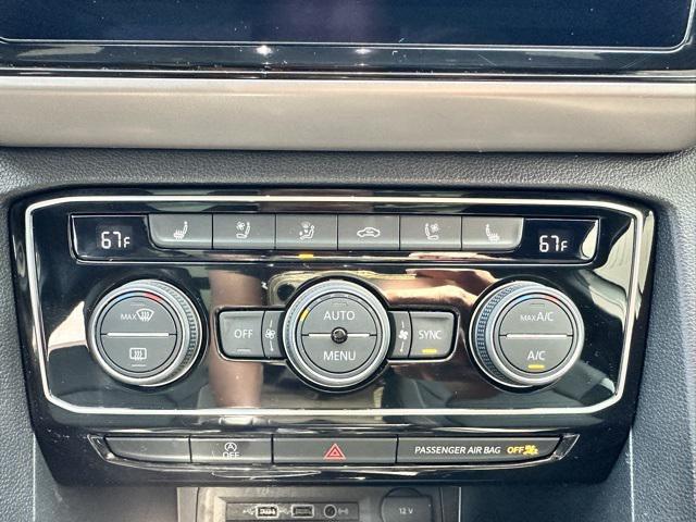 Photo of 2020 Pure White Volkswagen Atlas Cross Sport