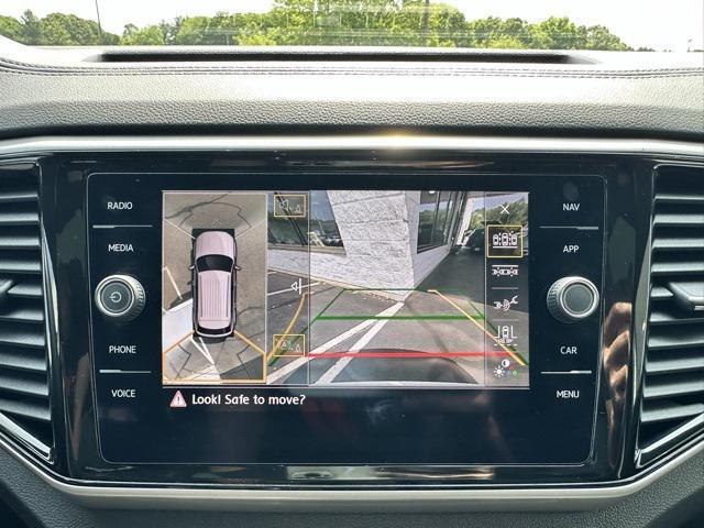 Photo of 2020 Pure White Volkswagen Atlas Cross Sport