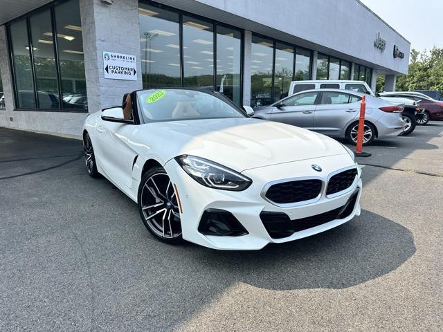 Photo of 2023 Alpine White BMW Z4