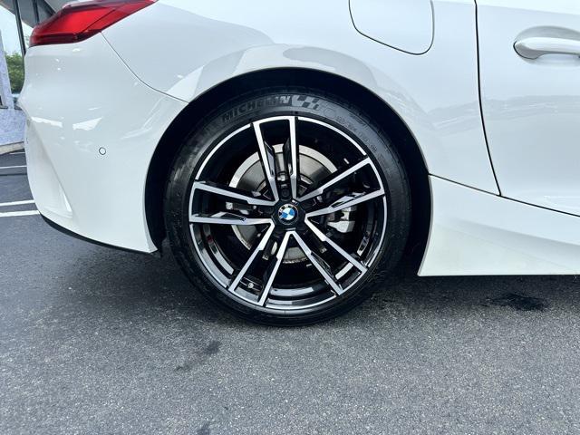 Photo of 2023 Alpine White BMW Z4