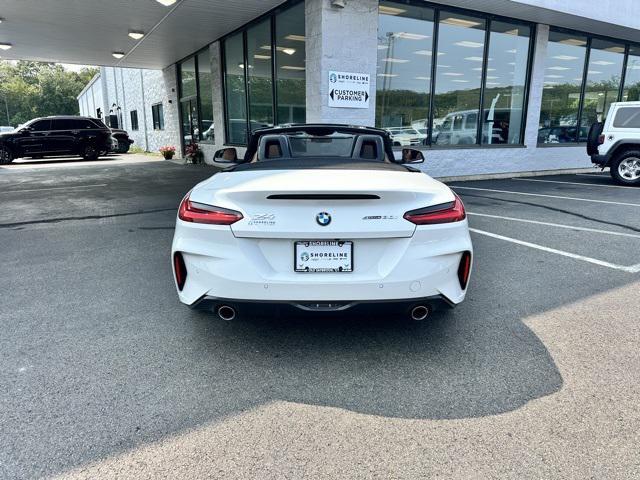 Photo of 2023 Alpine White BMW Z4