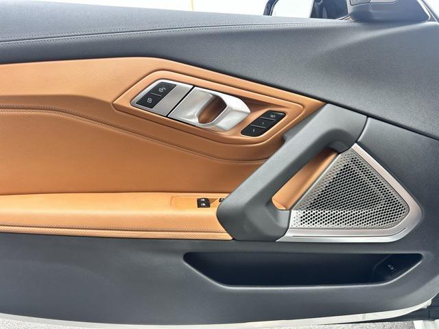 Photo of 2023 Alpine White BMW Z4