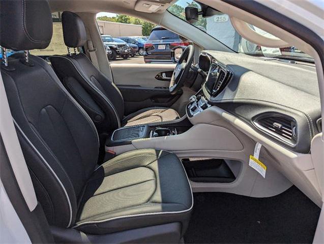 Photo of 2023 Bright White Clearcoat Chrysler Pacifica Hybrid