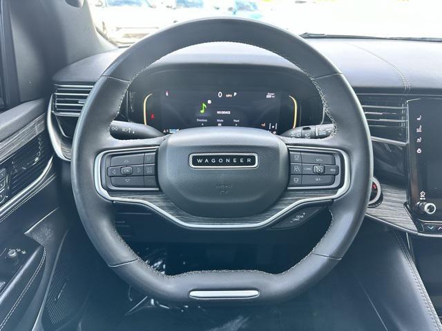 Photo of 2022 Diamond Black Crystal Pearlcoat Jeep Wagoneer