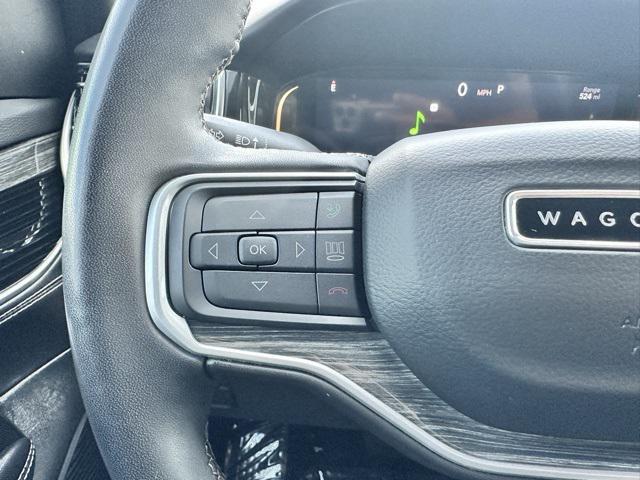 Photo of 2022 Diamond Black Crystal Pearlcoat Jeep Wagoneer