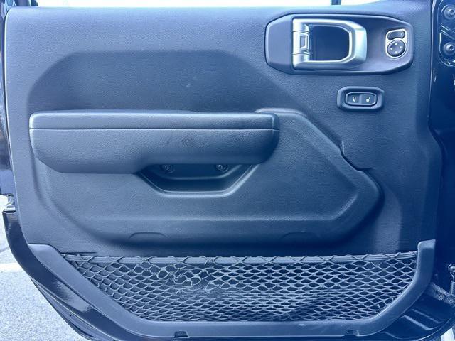 Photo of 2021 Black Clearcoat Jeep Wrangler
