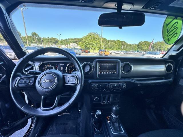 Photo of 2021 Black Clearcoat Jeep Wrangler