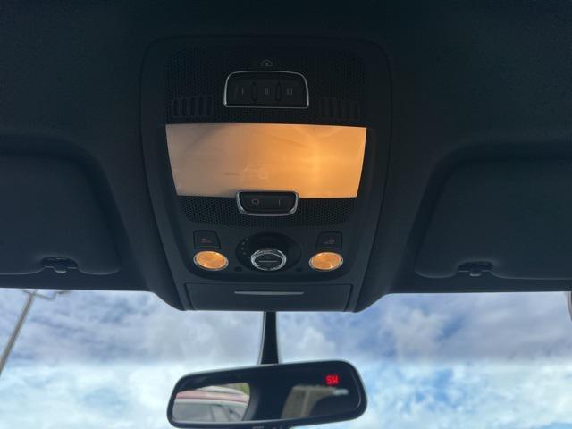 Photo of 2017 Glacier White Audi Q5