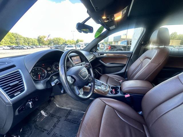 Photo of 2017 Glacier White Audi Q5