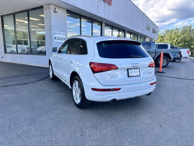 Photo of 2017 Glacier White Audi Q5