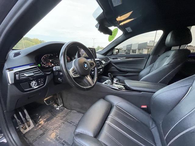 Photo of 2021 Carbon Black Metallic BMW 540