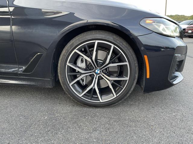 Photo of 2021 Carbon Black Metallic BMW 540