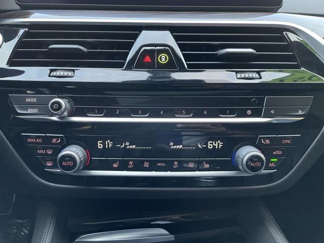 Photo of 2021 Carbon Black Metallic BMW 540