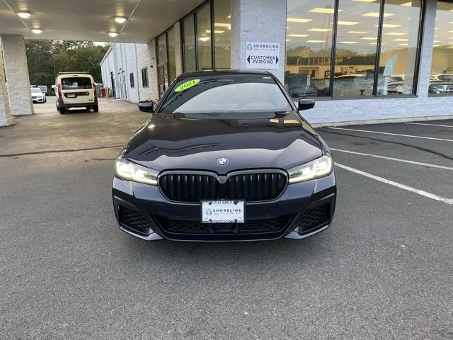 Photo of 2021 Carbon Black Metallic BMW 540