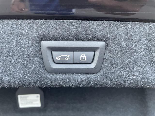 Photo of 2021 Carbon Black Metallic BMW 540