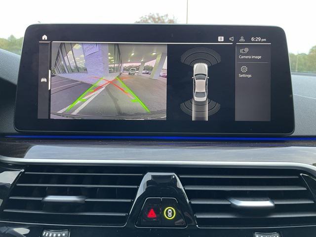 Photo of 2021 Carbon Black Metallic BMW 540