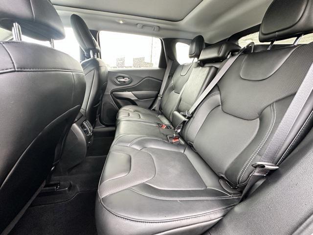 Photo of 2022 Granite Crystal Metallic Clearcoat Jeep Cherokee